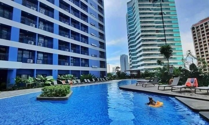 San Antonio Hotel | Air Residences-CBD view