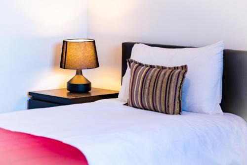 Newbridge Apartamento | Airport Home, Free Parking, Sleeps 6, Near City