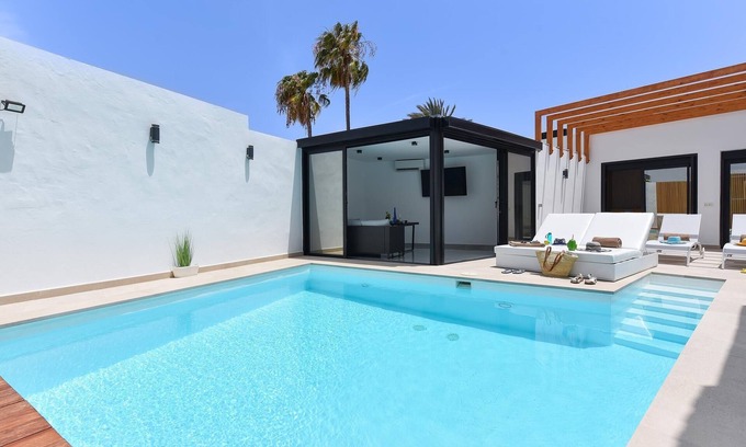 Playa del Inglés Villa | Aisha by VillaGranCanaria