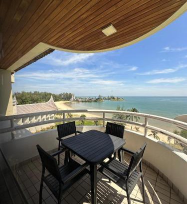 Si Rusa Apartamento | AJ's Regency Tanjung Tuan Beach Resort, Port Dickson, Malaysia - Seafront apartments