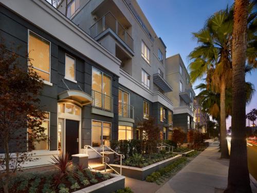 Beverly Hills Apartamento | AKA Beverly Hills