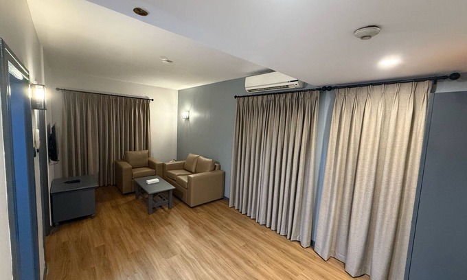 Sharjah Hotel | AL SHARQ HOTEL L L C