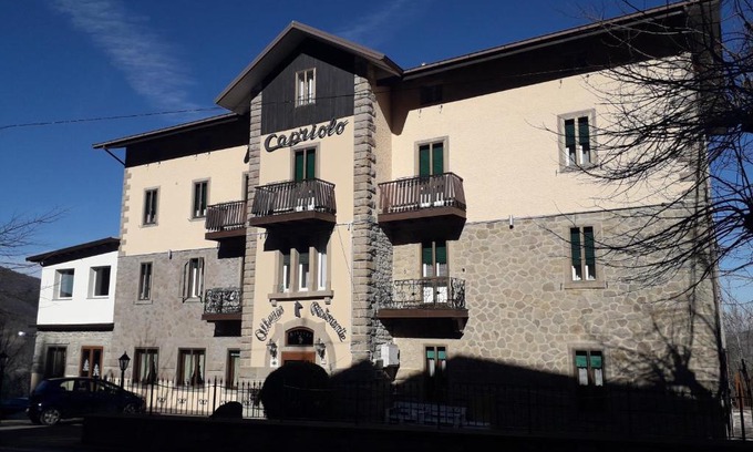 Roncoscaglia Hotel | Albergo Capriolo