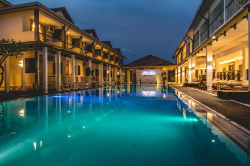 Kuala Teriang Complejo | Alia Residence Business Resort