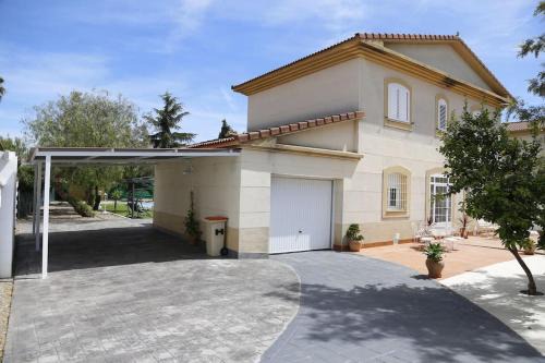 Ceres Golf Casa | Alojamiento Turístico Esmeralda