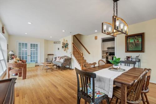Belle Haven Casa | ALX Cape Cod 3-BR Near Old Town & Mount Vernon