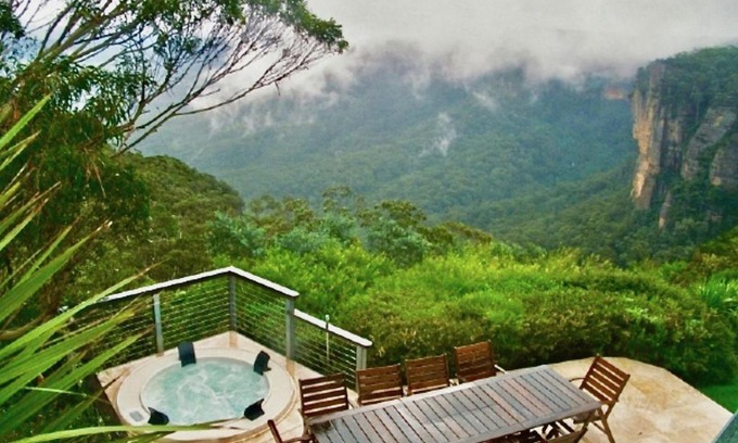 Katoomba Villa | Amaroo Mountaintop Villa