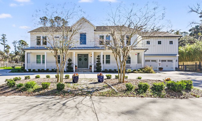 Palm Valley Casa | Amazing Coastal Farmhouse Retreat between Ocean & Intercoastal and close to TPC!