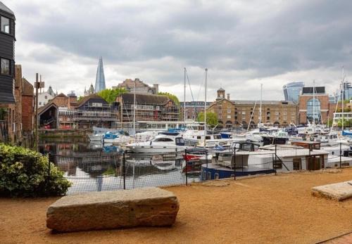 Tower Hill Apartamento | Amazing Marina-Overlooking 1Bed