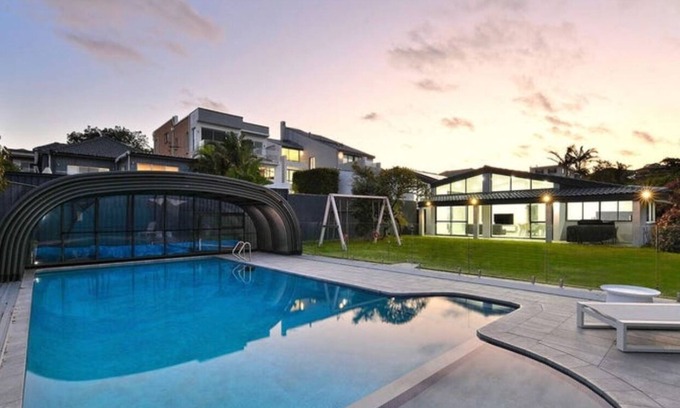 Sydney Villa | Amazing Ocean Villa close to Natural Rock Pools