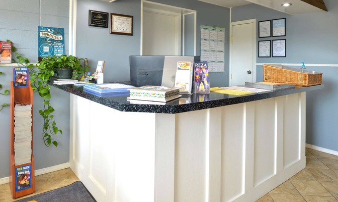 Branson Theater District Hotel | Americas Best Value Inn & Suites Branson - Near the Strip