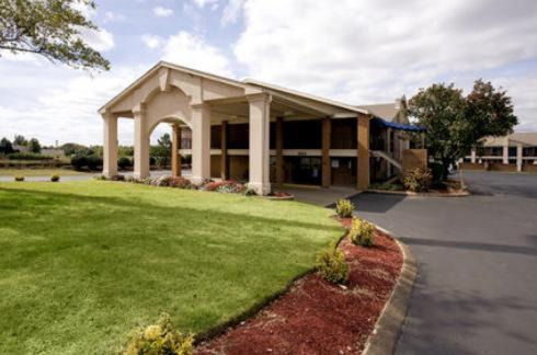 Murfreesboro Hotel | Americas Best Value Inn & Suites in Murfreesboro