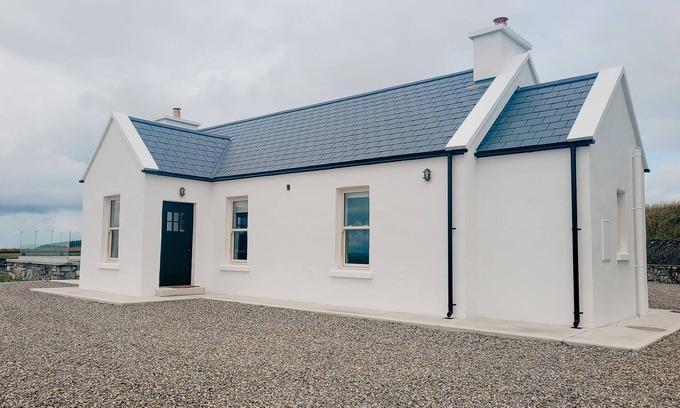 Lisdoonvarna Casa | An ideal base for exploring the Burren with sea views, on the Wild Atlantic Way.