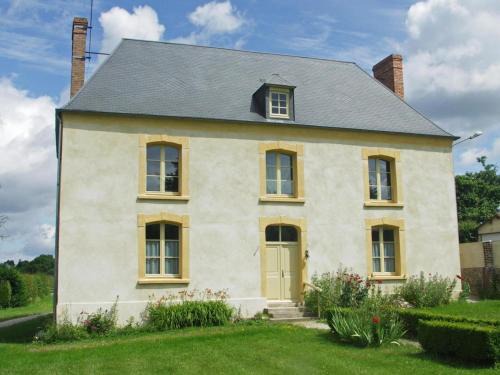 La Gonfriere Casa | Ancien Presbytère Rénové au Calme avec Jardin, 4 Chambres - FR-1-497-78
