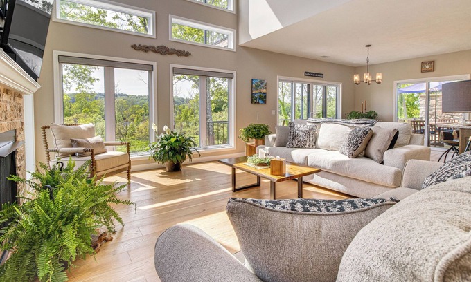 Cotter Casa | Angler's Retreat on the White River: Pets Welcome!