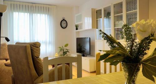Los Corrales de Buelna Apartamento | Apartamento Estelas de Cantabria