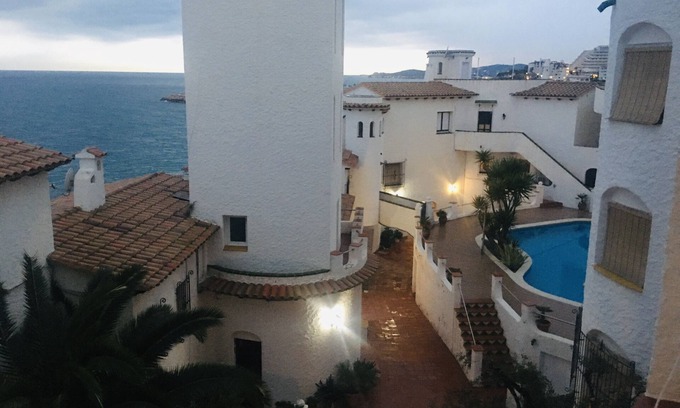 Sitges Apartamento | APART VISTA AL MAR CLIMATIZADO WIFI PISCINA PARKING