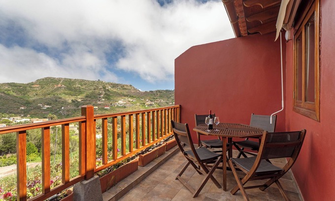 Agulo Apartamento | Apartamento 'Tilo' con vistas a la montaña, Wi-Fi y aire acondicionado