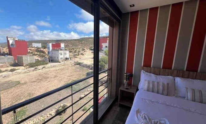 Taddart Apartamento | Apartment 6 with a view of the sea in the distance