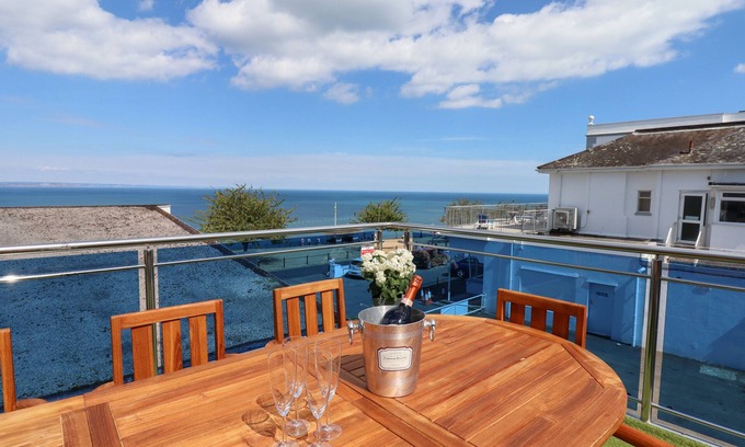 Babbacombe Cabaña | APARTMENT AT MORNINGSIDE HOTEL, family friendly in Torquay