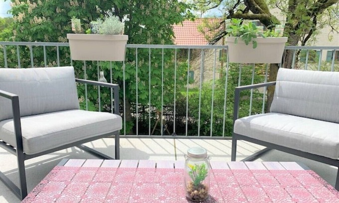 Memmingen Apartamento | Apartment "Brunnen" Quiet location / Lots of nature/ 120 qm / balcony and garden