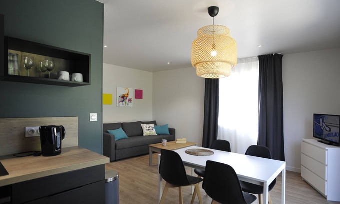 Jonzac Apartamento | APARTAMENTO - ENCANTO Y CONFORT - CON TERRAZA EN RESIDENCIA EN TRANQUILO JONZAC