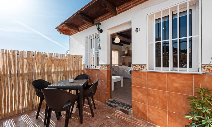 El Palo Apartamento | Apartamento 'Estrella De Mar' con terraza privada y aire acondicionado