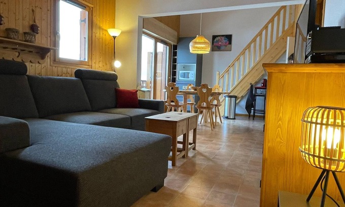 Thollon-les-Memises Apartamento | Apartment for 6 persons with magnificant lake view.