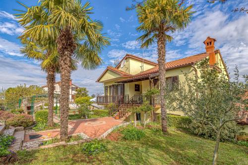 Pazin Apartamento | Apartment Flores