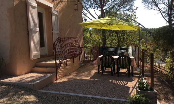 Vidauban Villa | Apartamento en una villa - bajo los pinos - muy tranquilo - 6 personas