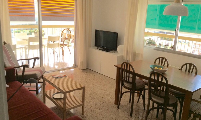 Benicassim Apartamento | Apartamento en Benicassim con Wifi gratis, climatización frío-calor y parking