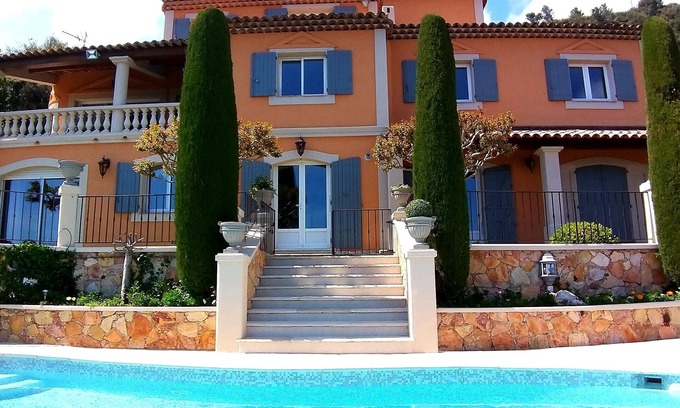 Cabris Apartamento | Apartamento en villa encantadora con vista panorámica del mar y la Costa Azul