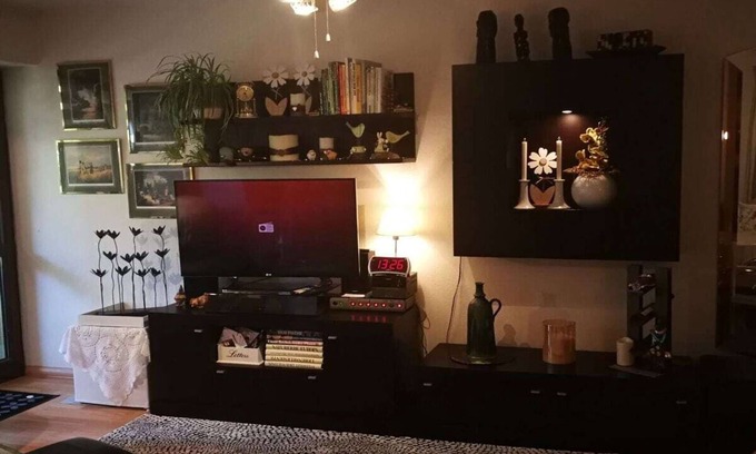 Neusass Old Town Casa | Apartamento en Neusäß con barbacoa y WiFi