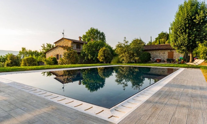 Todi Apartamento | Apartamento en villa con piscina a poca distancia del centro de Todi