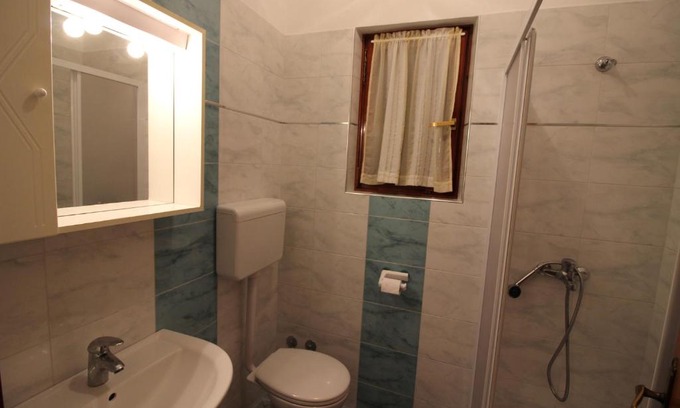 Vrvari Apartamento | Apartment in Vrvari with Two-Bedrooms 1