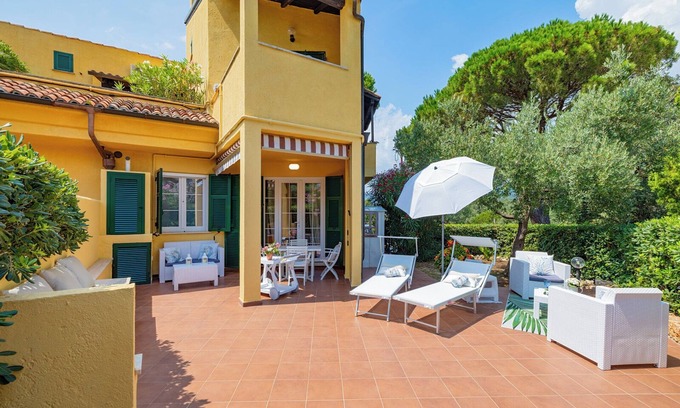 Finale Ligure Apartamento | Apartamento "Isabel Beach and Bike" con jardín privado y Wi-Fi