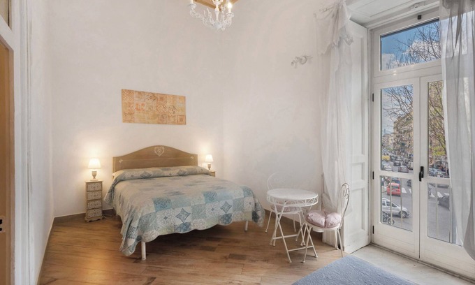 Historical Center Apartamento | Apartamento 'Romantico Monolocale In Pieno Centro' con balcón, Wi-Fi y aire acondicionado