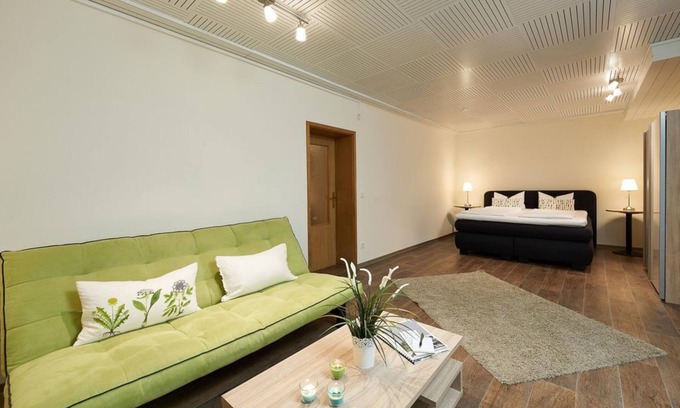 Kirchberg Casa | Apartamento, ducha, aseo, sala de estar / dormitorio - Landhotel Karrenberg