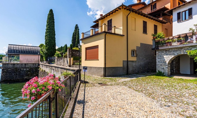 Musso Apartamento | Apartamento Sissi by Interhome