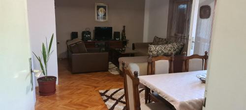 Kumanovo Apartamento | Apartment TiBi