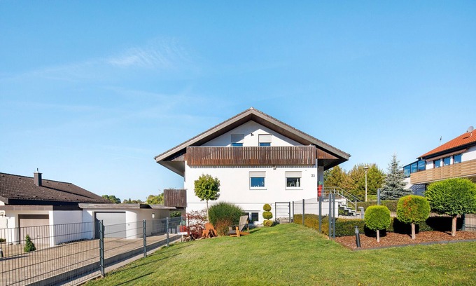 Neresheim Apartamento | Apartamento 'Waldmariechen' con jardín comunitario, balcón y wifi