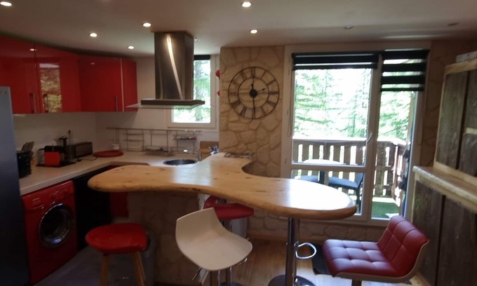 Isola Apartamento | Apartment* Wifi * Spacious * Modern *4/5 Persons