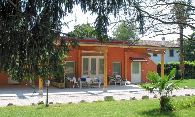 Strassoldo Apartamento | Apartment Winery Villa Vitas Dépendance - App-1 by Interhome