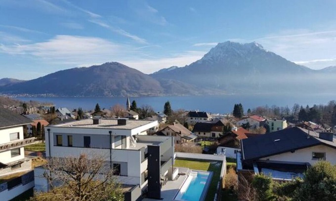 Altmuenster Apartamento | Apartment with balcony and lake view