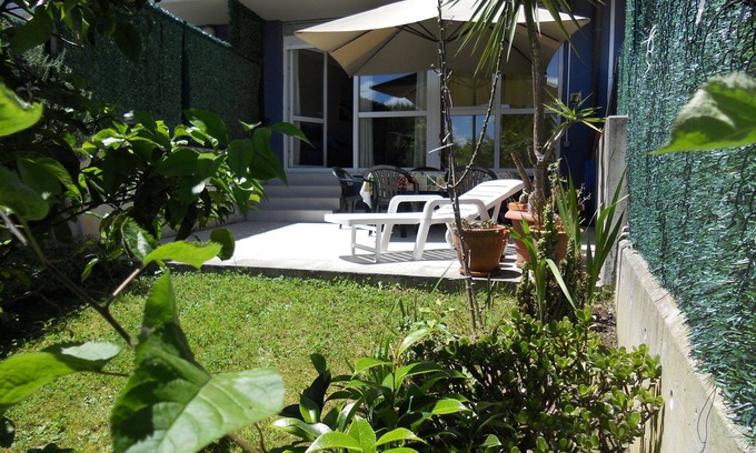 Castro Urdiales Apartamento | Apartment with GARDEN, near BILBAO, BEACH, SWIMMING POOL, GARAGE, PET