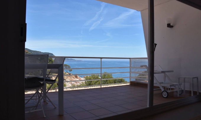 Salionc Apartamento | Apartamento con vistas al mar y fácil acceso a pie, en urbanización privada