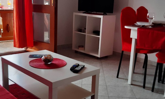 Kozarica Apartamento | Apartments Cumbelic - One Bedroom Apartment with Balcony and Sea View A2