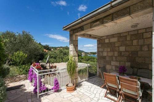 Kolocep Island Apartamento | Apartments Maria Kolo ep - Two Bedroom Apartment with Terrace and Garden View