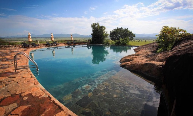 Kaabong Cabina | Apoka Safari Lodge