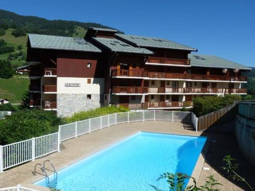Areches Apartamento | Appartement cosy 2-4 pers, cœur de village, proche pistes, piscine l'été - FR-1-342-207